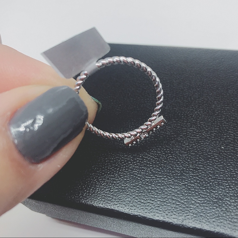 925 Sterling Silver Cubic Zirconia Ring - Picture 5 of 7